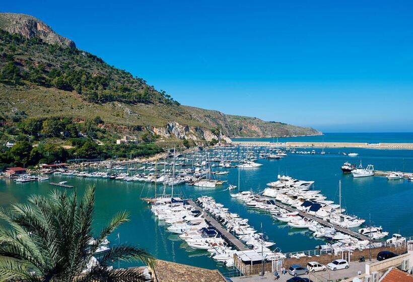 סוויטת ג'וניור נוף לים, Sopra Le Mura