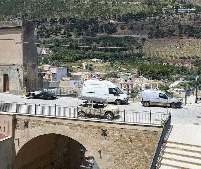 חדר סופריור, Sopra Le Mura