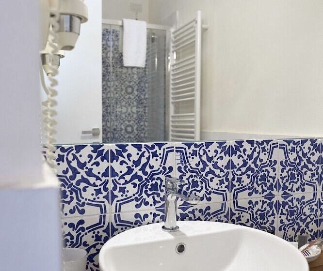 Superior Room, Sopra Le Mura