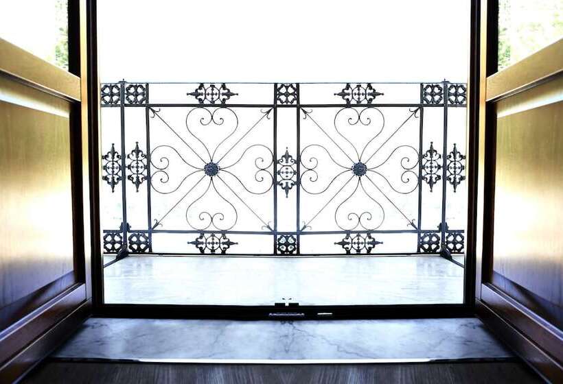 חדר סופריור, Sopra Le Mura