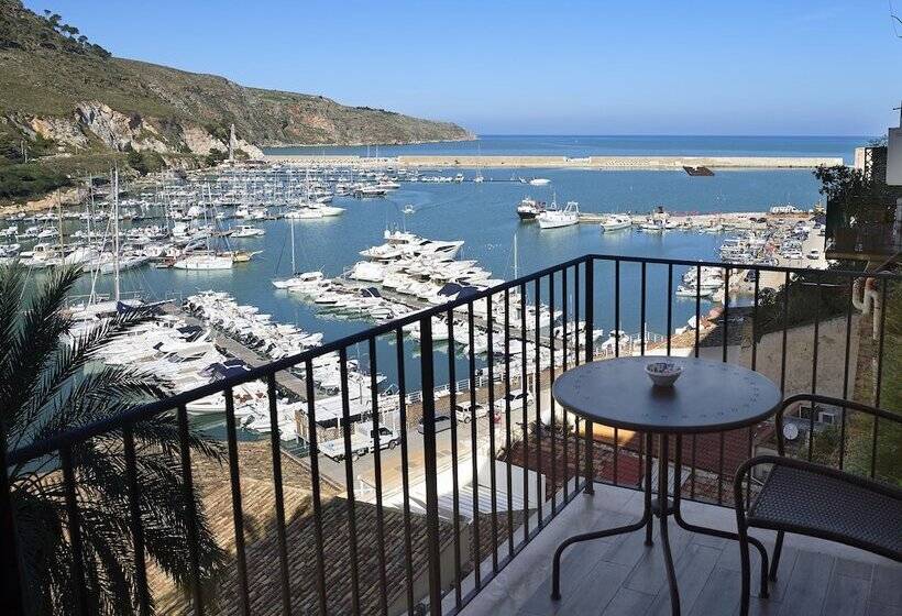 סוויטת ג'וניור נוף לים, Sopra Le Mura