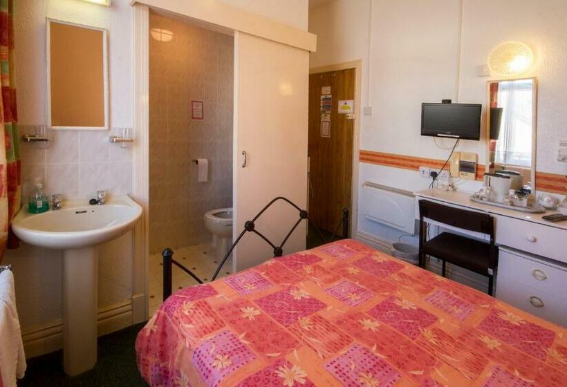 חדר סטנדרט, Brooklands Over 50 S Only