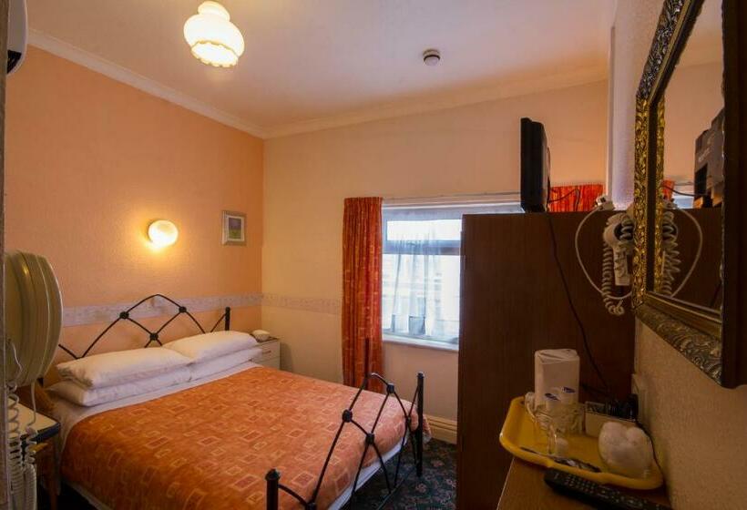 חדר סטנדרט, Brooklands Over 50 S Only