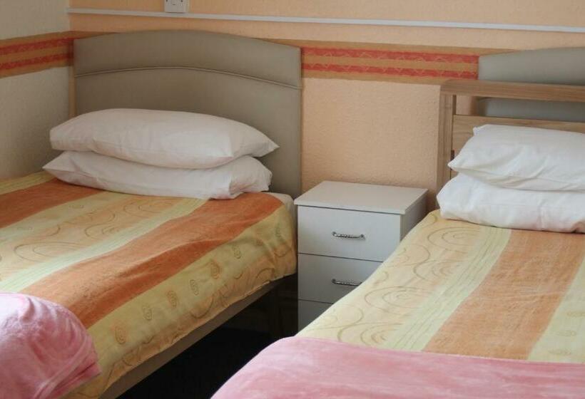 חדר סטנדרט, Brooklands Over 50 S Only