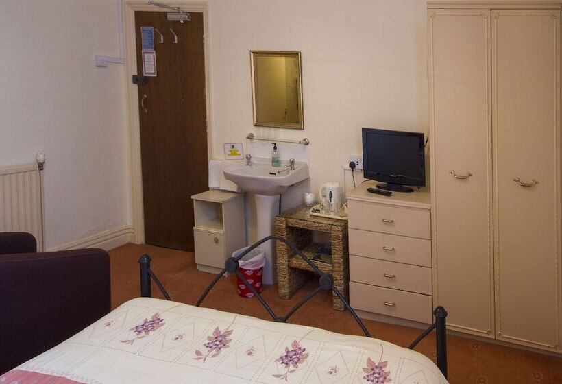 חדר סטנדרט, Brooklands Over 50 S Only