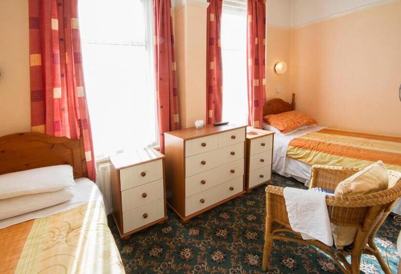 חדר סטנדרט, Brooklands Over 50 S Only