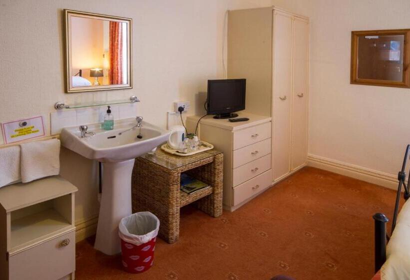 חדר סטנדרט, Brooklands Over 50 S Only