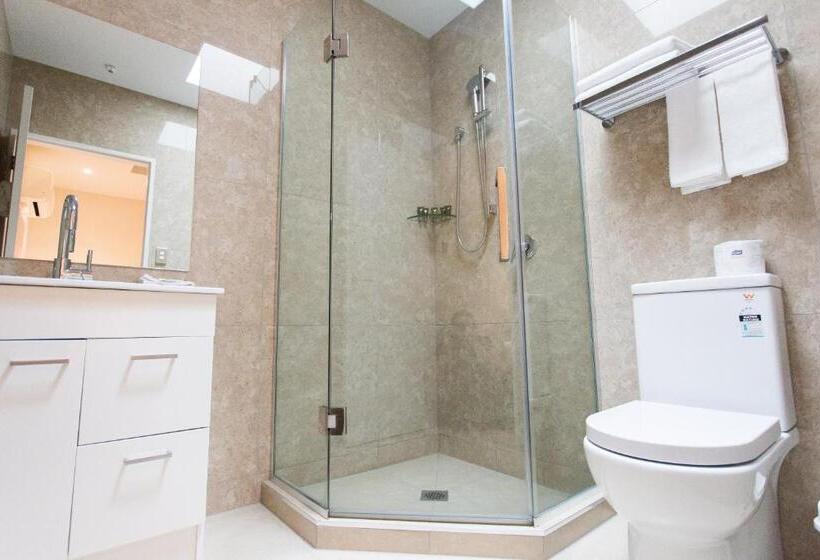 استودیوی استاندارد, Colombo Lodge