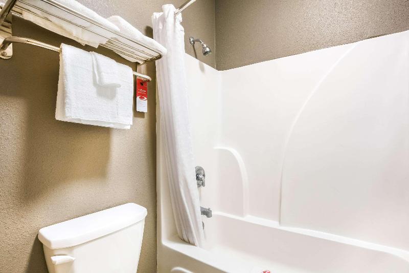 استودیوی استاندارد, Colombo Lodge