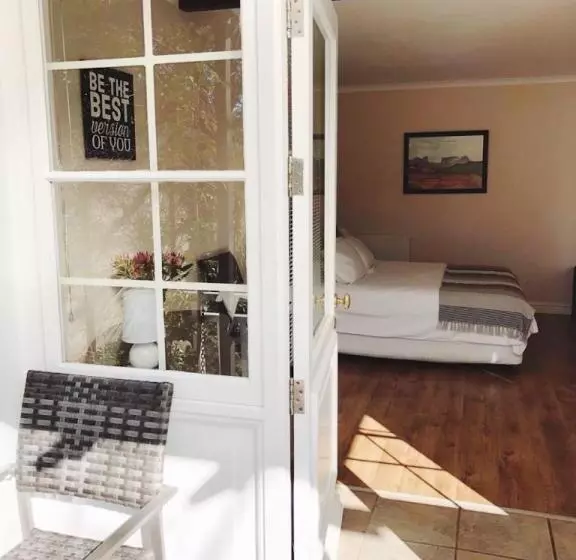 استودیوی استاندارد, Oude Berg Guesthouse 10 Caledon Street