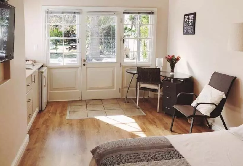 استودیوی استاندارد, Oude Berg Guesthouse 10 Caledon Street