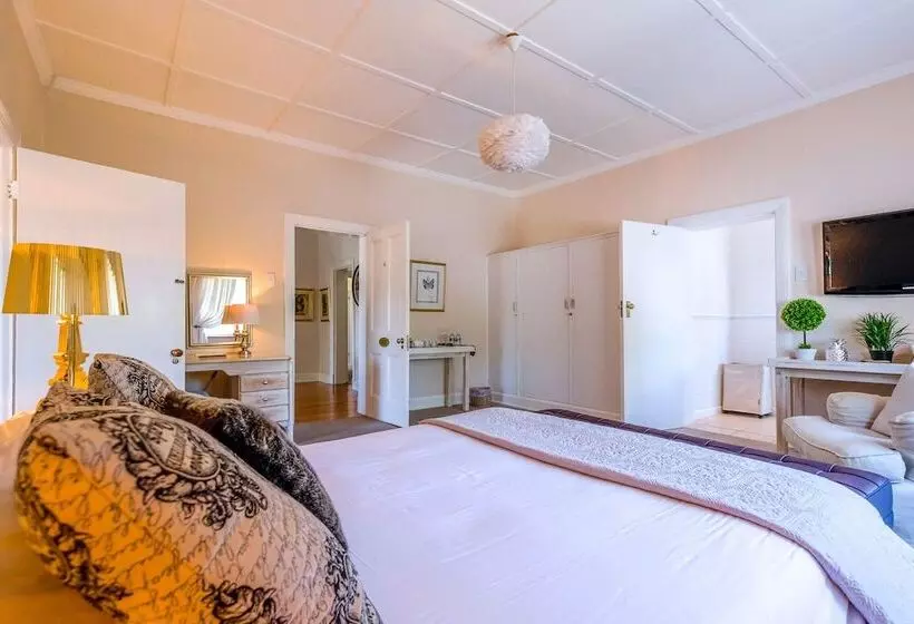 اتاق خانوادگی, Oude Berg Guesthouse 10 Caledon Street
