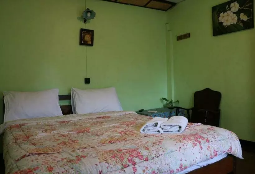スタンダードルーム, Noom Guesthouse
