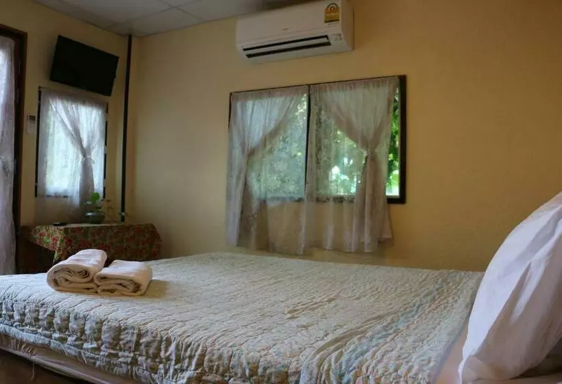 スタンダードルーム, Noom Guesthouse