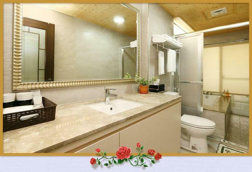 سوییت خانوادگی, Rose Cottage B&b