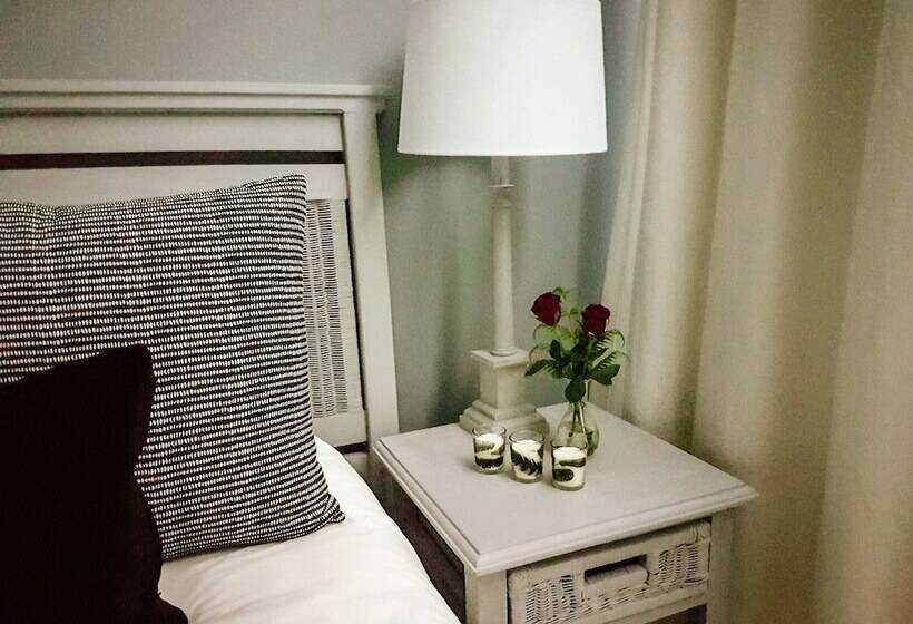 Номер Deluxe Кровать Кинг, Roseroc Boutique Guest House