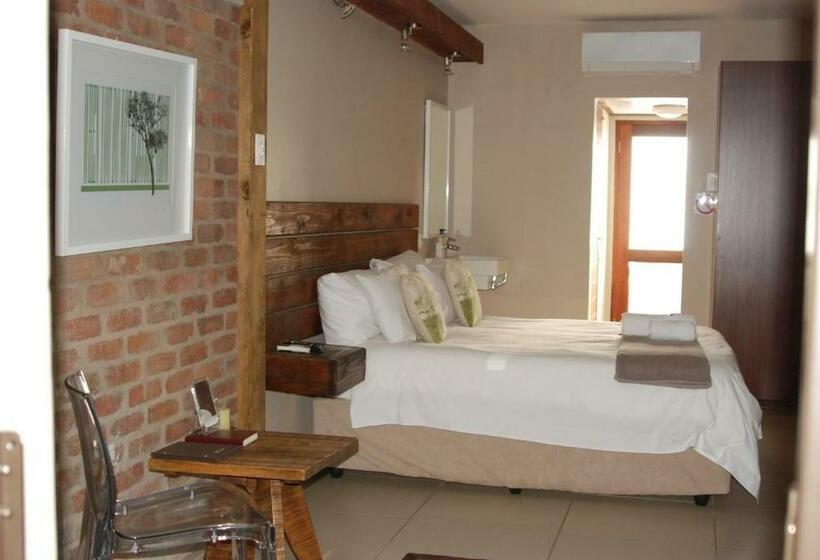 Студия Стандарт, Zebrina Guest House