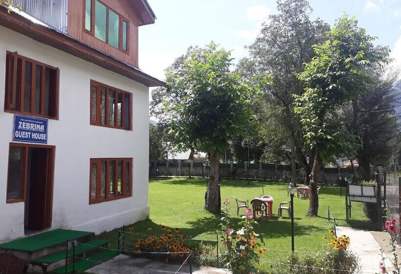 Номер Deluxe, Zebrina Guest House