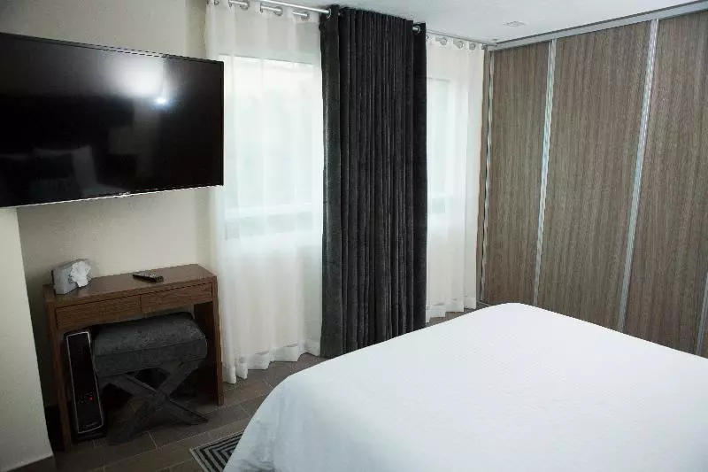 エクゼクティブスイート, Suites Rio Elba