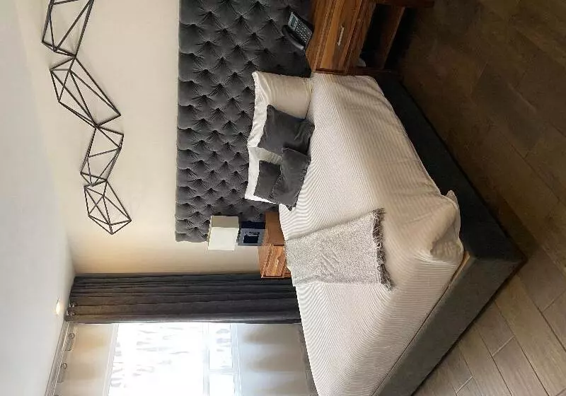 スイート, Suites Rio Elba