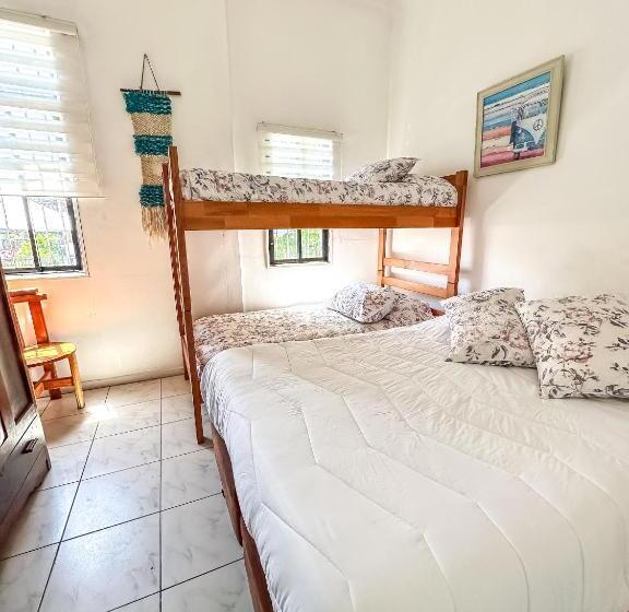 חדר סטנדרט לארבעה, Club House Concón