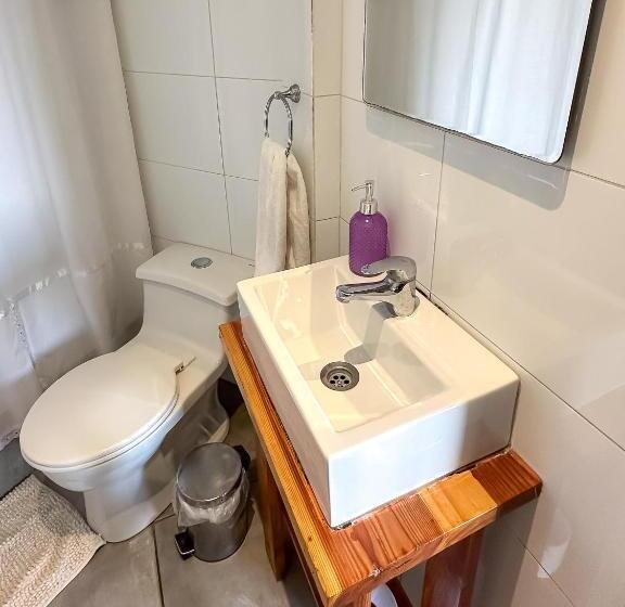 חדר בסיסי לשלושה, Club House Concón