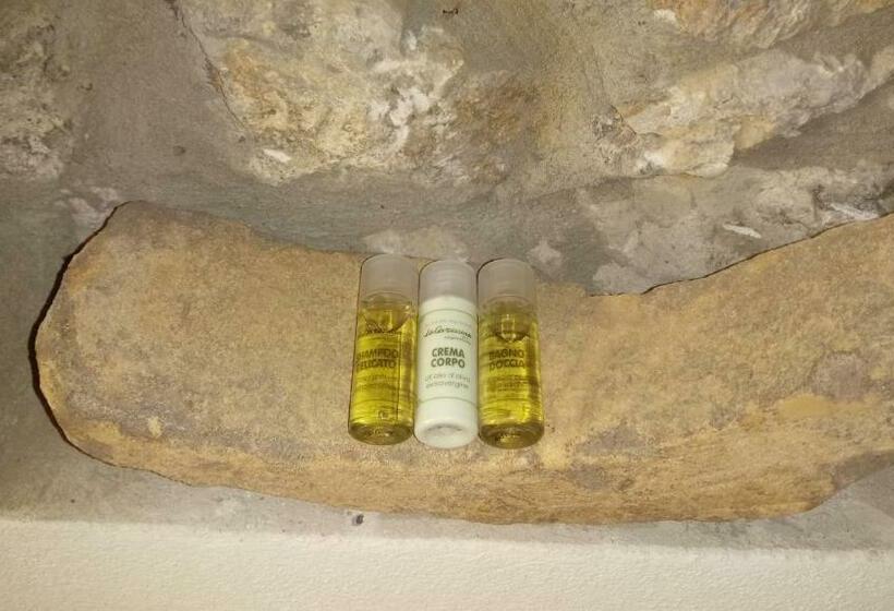 חדר סטנדרט עם מיטת קינג, Lagaressina Suite Anna   Jacuzzi & Spa