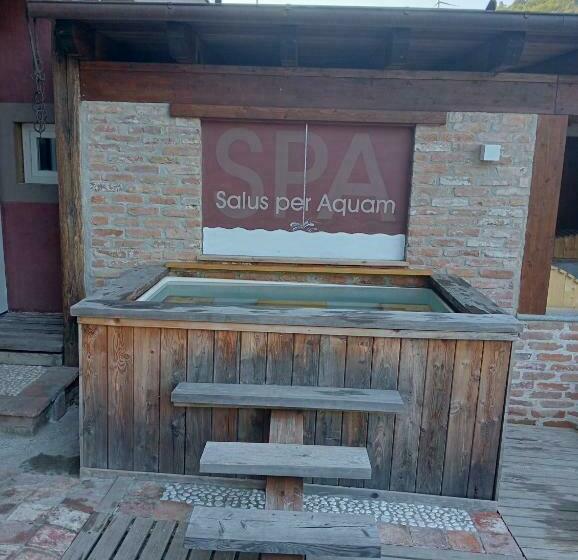 חדר סטנדרט עם מיטת קינג, Lagaressina Suite Anna   Jacuzzi & Spa