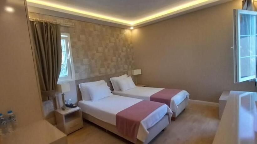 اتاق لوکس با چشمانداز باغ, Villa No 44