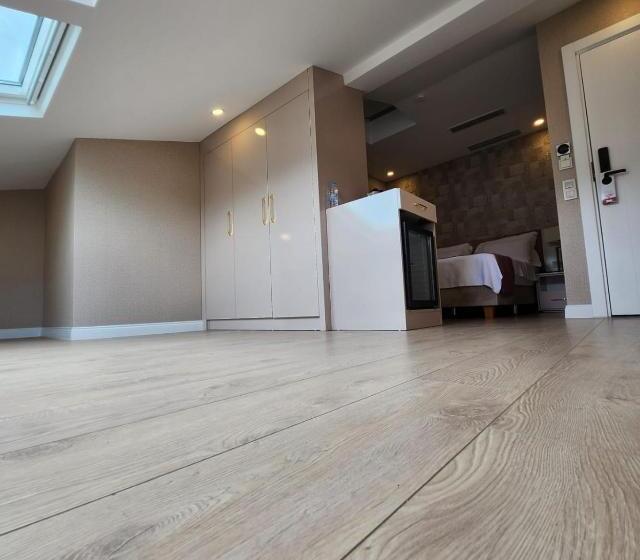 اتاق لوکس, Villa No 44