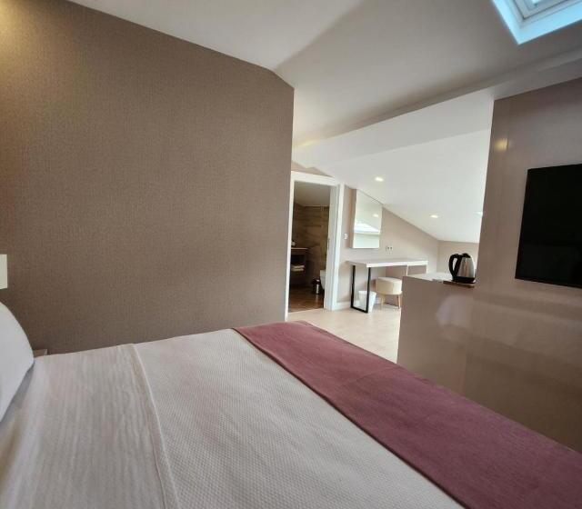 اتاق لوکس, Villa No 44