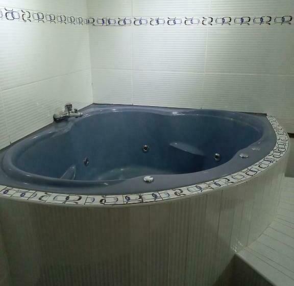 디럭스 스위트, Arabian