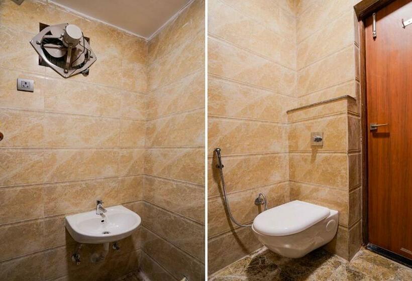 Triple Classic Room, Oyo Flagship Charm Wood Exotica