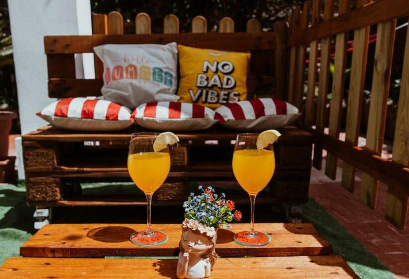 Номер Стандарт Вид на Сад, Lemon Tree Rooms
