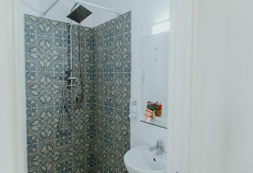 Номер Стандарт Вид на Сад, Lemon Tree Rooms