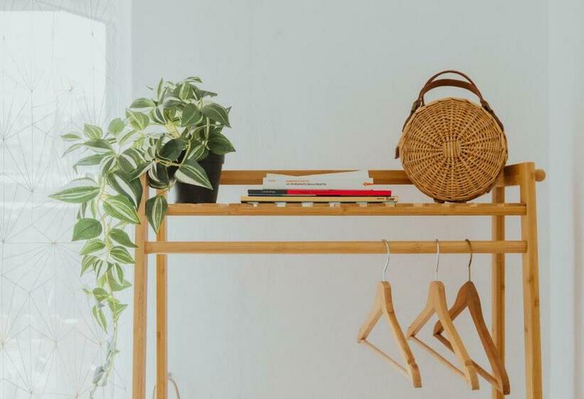 Номер Стандарт Вид на Сад, Lemon Tree Rooms