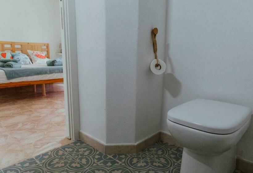 Номер Стандарт Вид на Сад, Lemon Tree Rooms