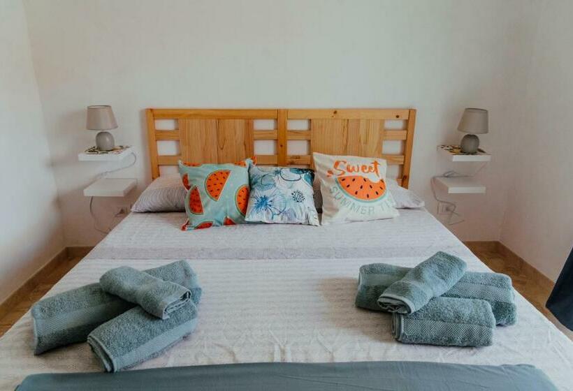 Номер Стандарт Вид на Сад, Lemon Tree Rooms