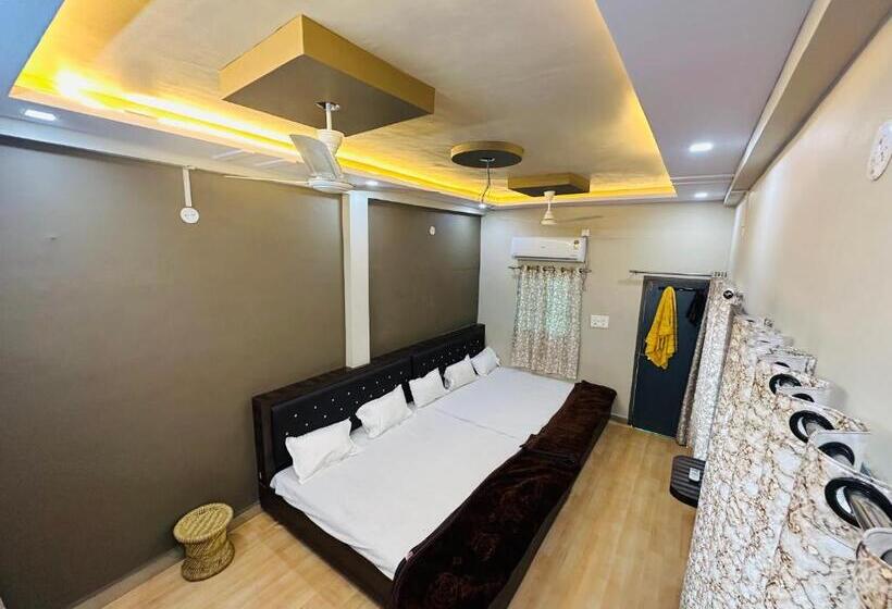 اتاق استاندارد با بالکن, Tanodiya Palace&