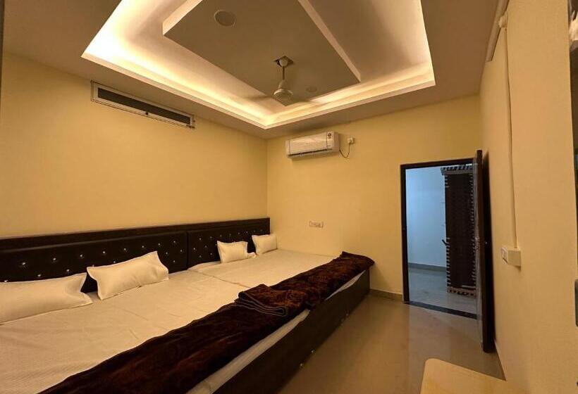 Номер Deluxe, Tanodiya Palace&