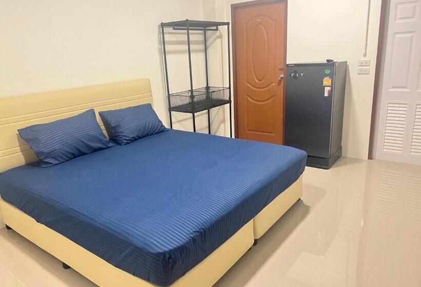 חדר סטנדרט, Ab House