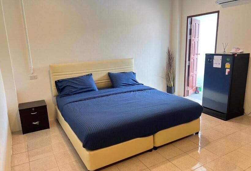 חדר סטנדרט, Ab House