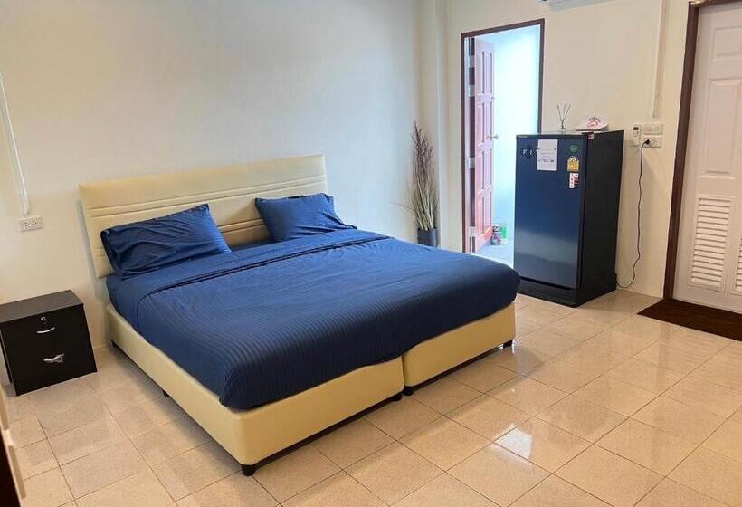 חדר סטנדרט, Ab House