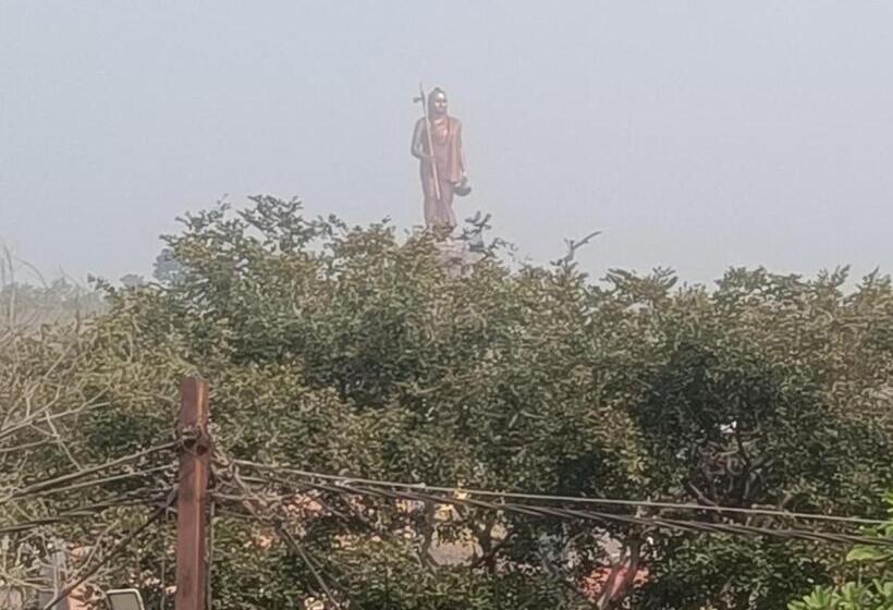 Quarto Estandar com Sacada, Meera