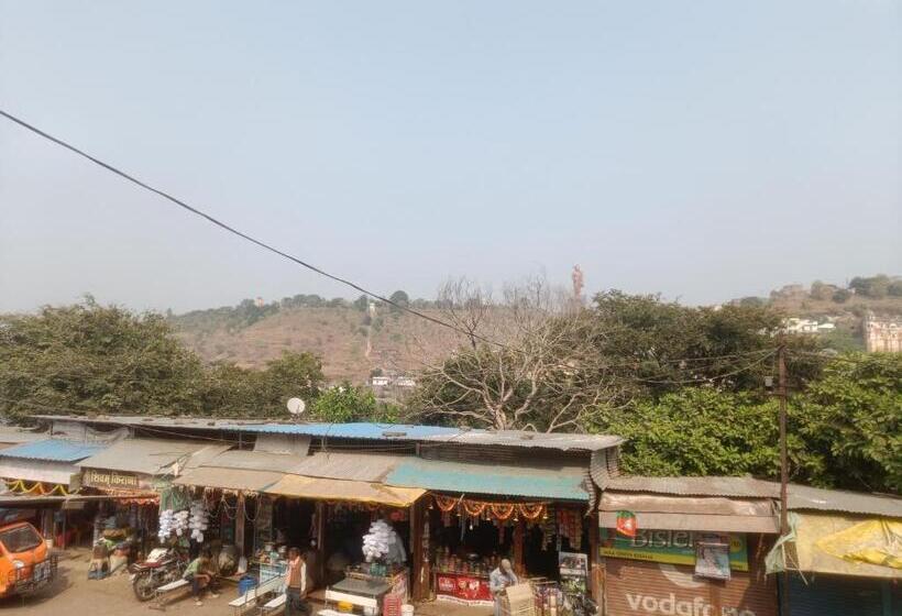 Quarto Estandar Vista Montanha, Meera