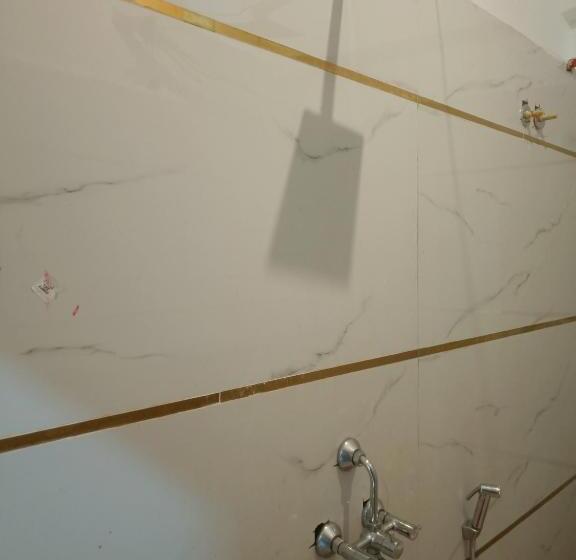 Quarto Familiar, Meera