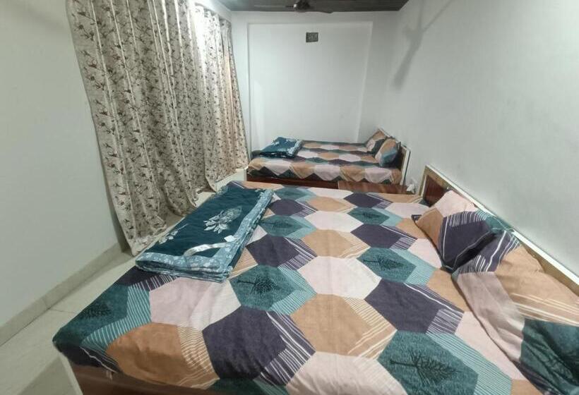 Quarto Estandar com Sacada, Meera