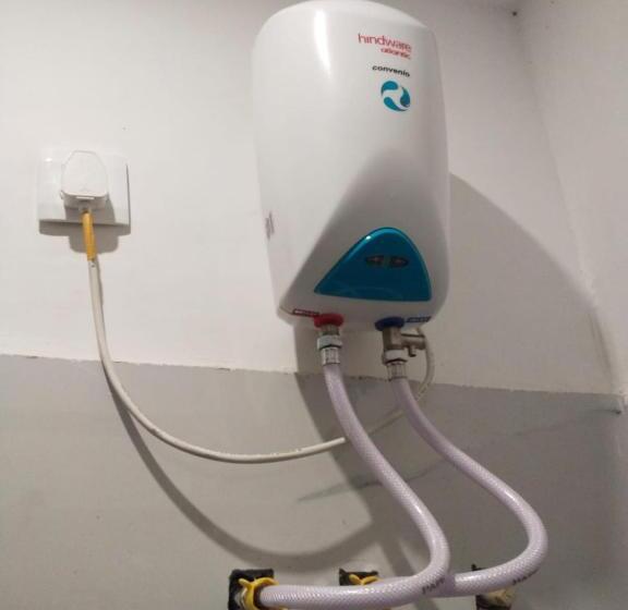 Quarto Familiar, Meera