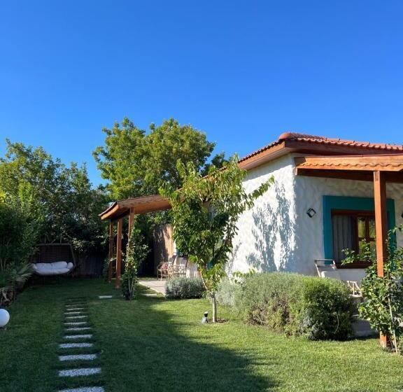 סוויטה נוף לבריכה, Portofino Urla Boutique