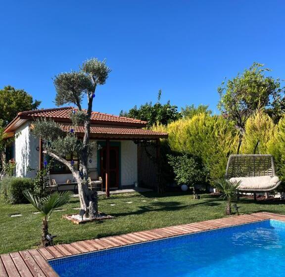 סוויטה נוף לבריכה, Portofino Urla Boutique